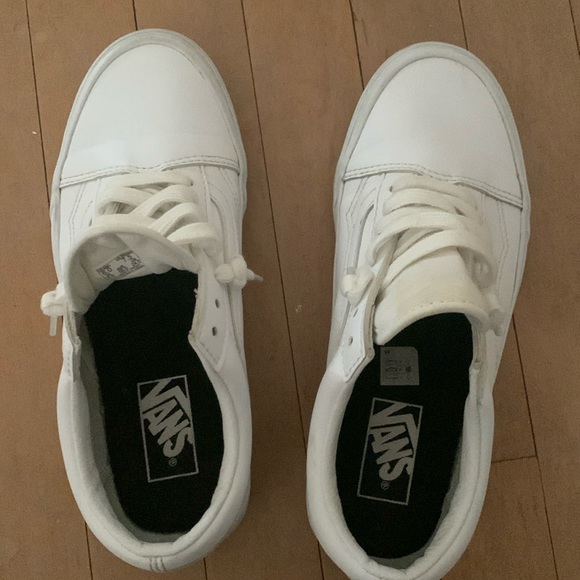 Old Skool Classic Tumble Shoe M6 W7.5 White EUC - Picture 2 of 6